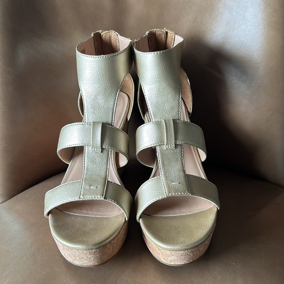 UGG Whitney wedge metallic sandals - Picture 3 of 6